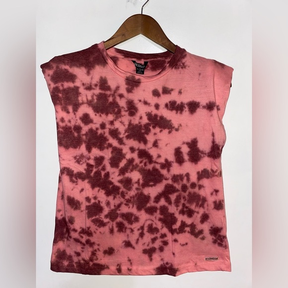 Hudson Jeans shoulder pad t-shirt in Cabernet tie dye - NWT - Picture 1 of 2